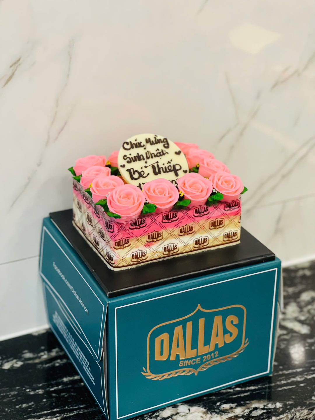[🆕🇻🇳] Dallas Cakes – Bánh kem bắp Bánh sinh nhật tươi và không có thêm chất bảo quản 🍔 Top1Food  🍜 Bánh Cherry Yogurt, trang trí thêm kem bơ Hàn Quốc.  Để đặt bánh, quý khách vui lòng:

1. Nhắn tin vào Messenger Facebook (8-22h).
2. Gọi vào số hotline: 0 , shares-1✔️ , likes-9❤️️ , date-2025-03-18 16:43:07🇻🇳🇻🇳🇻🇳📰🆕