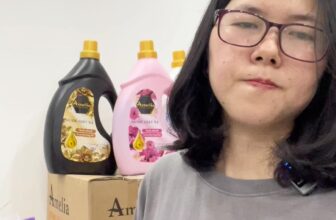 [🆕🇻🇳]  Thời trang trẻ em cao cấp- shop Yu Yu 🧑‍🧒❤️️👶⭐️ Nhiều chị hỏi em Nguyệt nước giặt xả Amelia như thế nào? Em Nguyệt lại làm clip quay cho mọi người xem cận cảnh chất nước giặt nhé!! Thùng 4 can gần 14kg c , shares-0✔️ , likes-0❤️️ , date-2025-03-15 19:34:42🇻🇳🇻🇳🇻🇳📰🆕