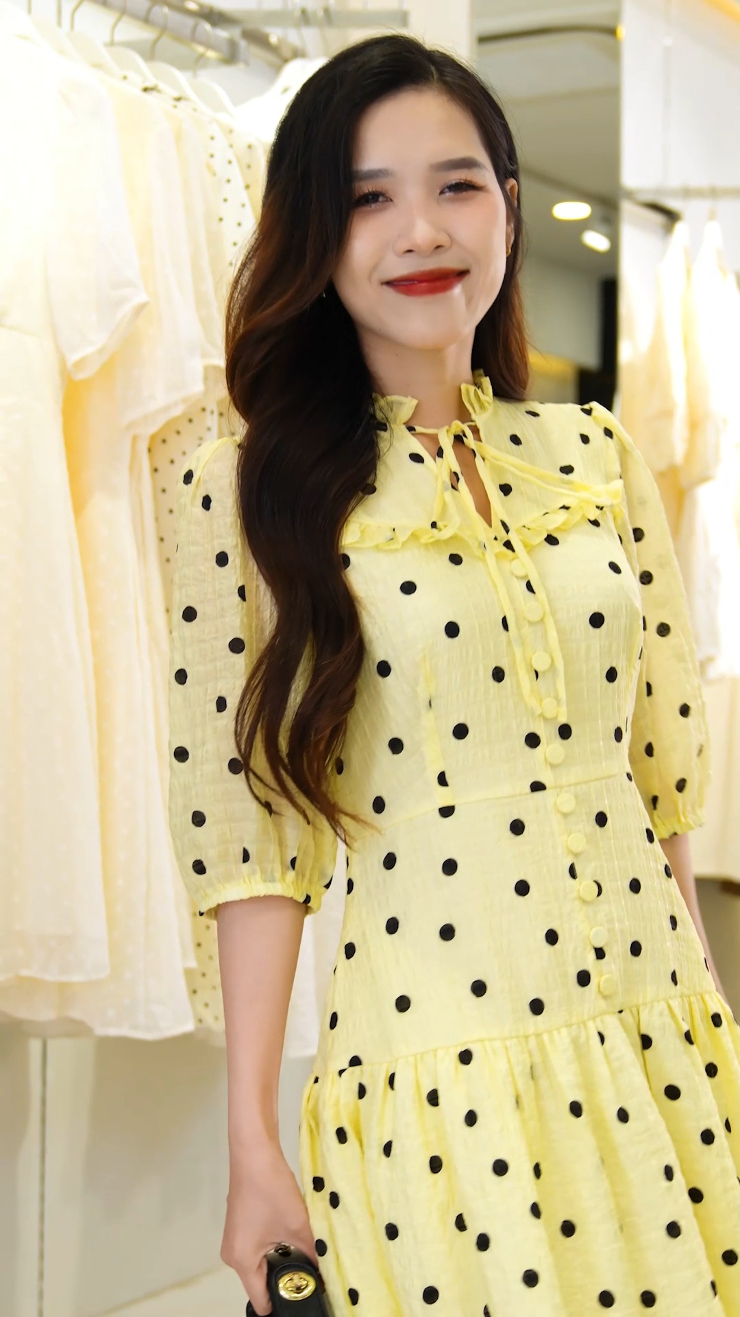 [🆕🇻🇳] Thời trang công sở K&K Fashion tự tin mang lại nét đẹp quyến rũ đầy lôi cuốn cho người phụ nữ công sở hiện đại 👕 Top1Fashion 👗  Họa tiết chấm bi vẫn luôn có chỗ đứng nhất định trong lòng các tín đồ thời trang. 
#kkfashion #yourbeautyandcharm #vaydamxinh , shares-0✔️ , likes-0❤️️ , date-2025-03-22 18:28:33🇻🇳🇻🇳🇻🇳📰🆕