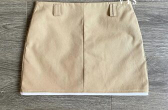 [🆕🇻🇳] ViS Store 👕 Top1Fashion 👗  Chân váy khaki M/x0 thiết kế trẻ trung với điểm nhấn viền trắng, có túi 2 bên, bên trong có short vải cotton mịn. Chất vải khaki cotton dày dặn, mịn mát, c , shares-0✔️ , likes-7❤️️ , date-2025-03-18 19:44:29🇻🇳🇻🇳🇻🇳📰🆕