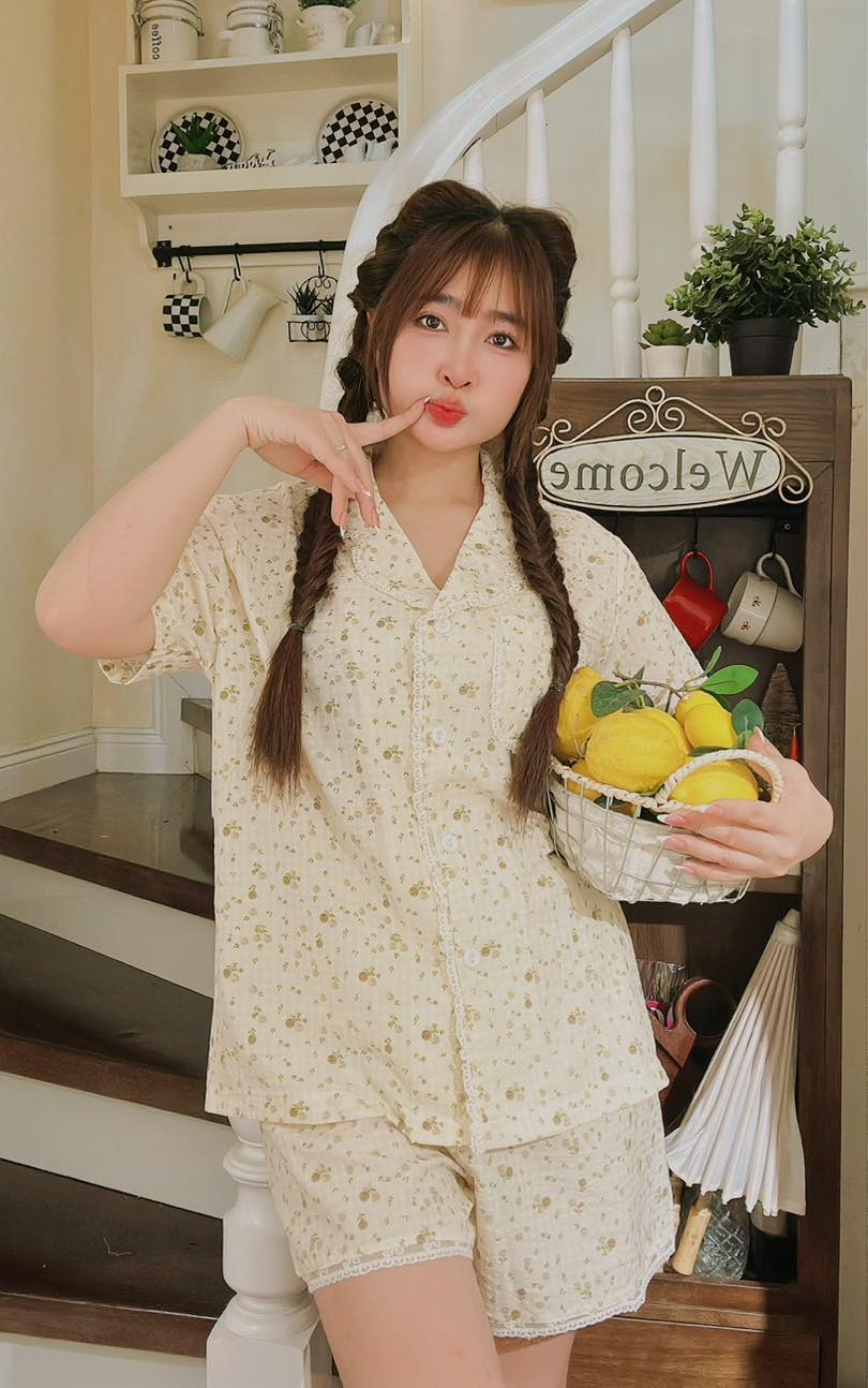 [🆕🇻🇳] Mai Anh Kids – Cửa hàng quần áo trẻ em 🧑‍🧒❤️️👶⭐️ Khách hỏi cộc nhiều quá em về hoa nhí cộc rồi ạ bao xinh chất mặc không nhăn nhàu mát nữa mặc mẹ con siêu yêu ạ
Size 30-60 cân. Ạ
, shares-0✔️ , likes-25❤️️ , date-2025-03-15 21:43:36🇻🇳🇻🇳🇻🇳📰🆕