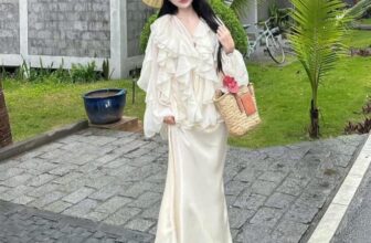 [🆕🇻🇳] Shop mẹ bé Hồng Ánh authenic 😎❤️️⭐️ 10 điểm không có nhưng. Muốn ngon bổ rẻ về đây bên em các bác uii. Em Gom sơ mi Kaslead saleee #3xx ve tayyy nha. Chất đẹp from đẹp màu xinh quá đi thôi mi , shares-0✔️ , likes-0❤️️ , date-2025-03-15 17:39:19🇻🇳🇻🇳🇻🇳📰🆕