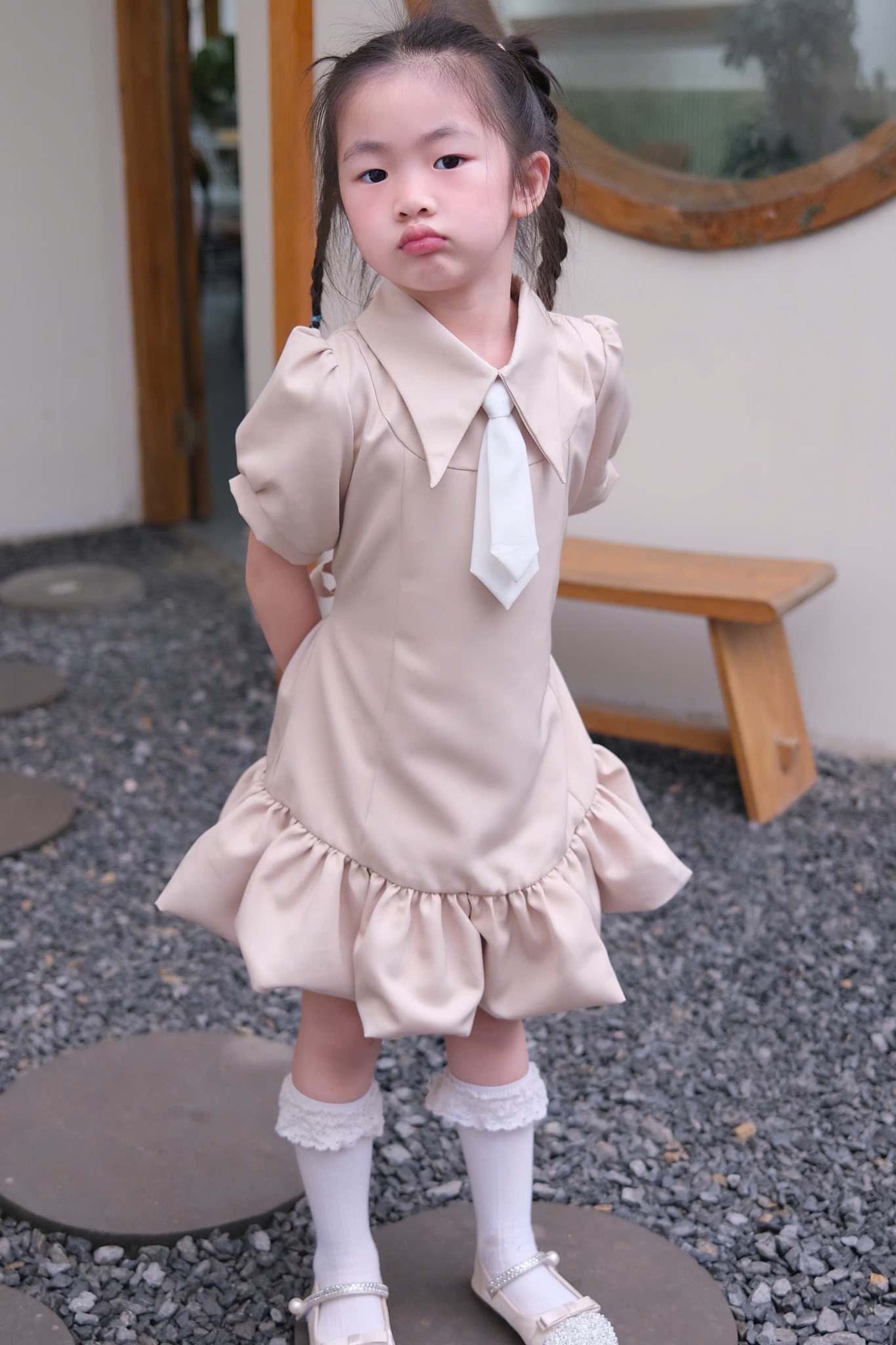 [🆕🇻🇳]  Homi baby house -Homi Baby House là thương hiêu đầm dạ hội , đầm công chúa cho bé tuổi từ 1-10 tuổi 🧑‍🧒❤️️👶⭐️ Baby Choco Dress cho bé đi học – vừa dễ thương lại vừa thoải mái!
Với thiết kế nhẹ nhàng, vừa vặn, chiếc đầm này mang lại cho bé sự tự tin khi bước vào lớ , shares-1✔️ , likes-340❤️️ , date-2025-03-14 16:47:46🇻🇳🇻🇳🇻🇳📰🆕