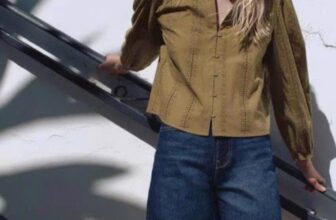 [🆕🇻🇳] Băngshop Xuất Khẩu- 14E Hàng Chuối 👕 Top1Fashion 👗  1 em áo quá đẹp nhà Zara! Fai nói kiểu này như là signature của hãng luôn vì ko hãng nào đẹp bằng và Zr rất hay tung ra style này ạ!E nó mag phong thái v , shares-0✔️ , likes-6❤️️ , date-2025-03-21 03:39:08🇻🇳🇻🇳🇻🇳📰🆕