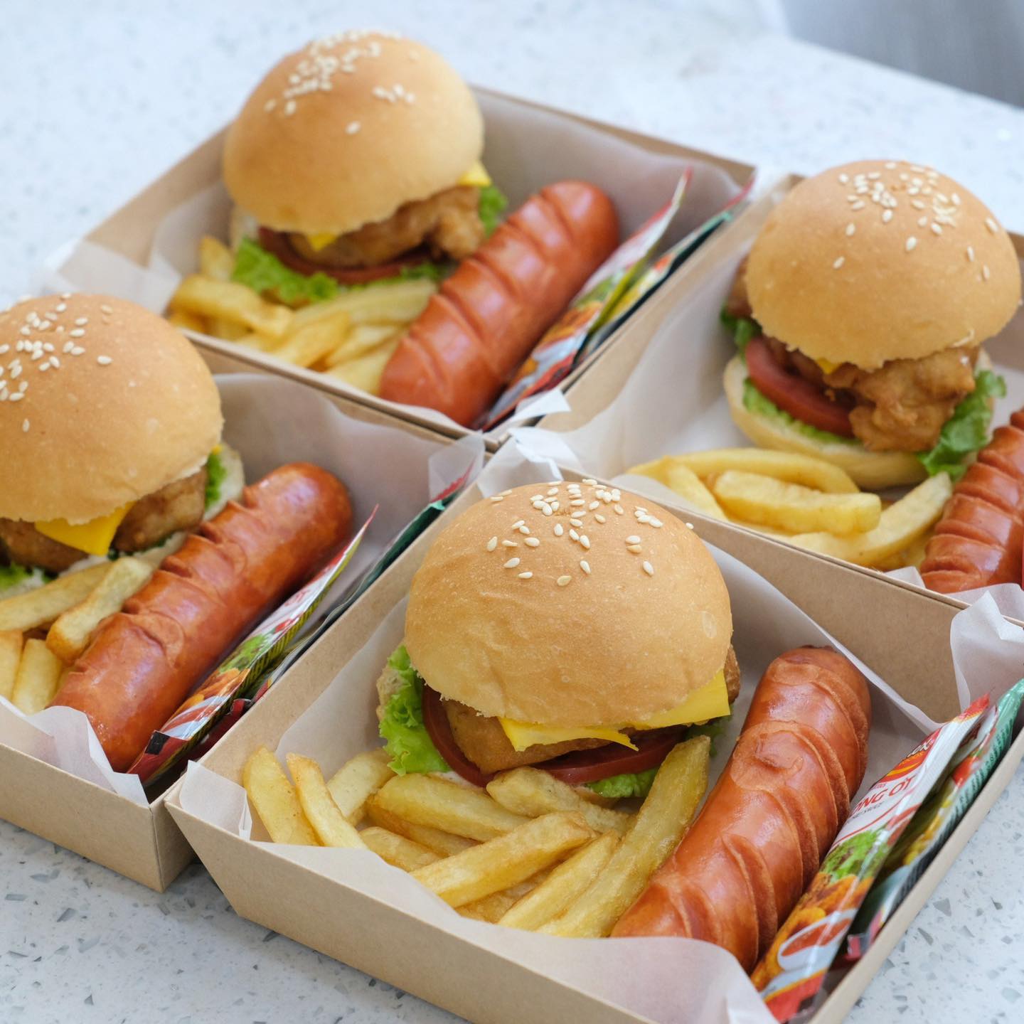 [🆕🇻🇳] Amy Store – nhãn hiệu thời trang thiết kế cao cấp, trẻ trung, hiện đại, nữ tính và thanh lịch 👕 Top1Fashion 👗   Không cần bước lên thảm đỏ, nàng vẫn khiến mọi ánh nhìn đều bị hút chặt vào những bước chân nhẹ nhàng nhưng đầy kiêu sa. Một cái liếc mắt, một nụ cười nhẹ , shares-3✔️ , likes-51❤️️ , date-2025-03-18 16:00:41🇻🇳🇻🇳🇻🇳📰🆕