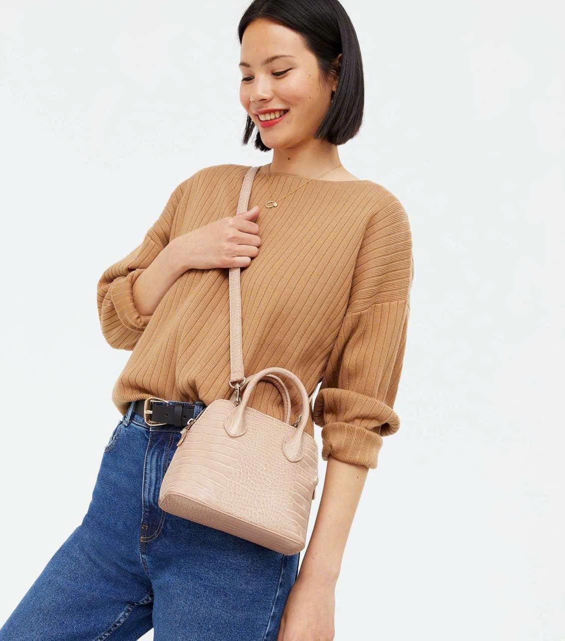 [🆕🇻🇳] Khang VNXK 👕 Top1Fashion 👗  Rẻ đẹp thế này không mua thì mua cái chiiiiiiTúi  N E W L O O K  chuẩn xịn từng chi tiết nhỏ.Chất da tổng hợp tạo vân cá sấu, quai đeo chéo có thể thá , shares-1✔️ , likes-7❤️️ , date-2025-03-18 17:52:22🇻🇳🇻🇳🇻🇳📰🆕