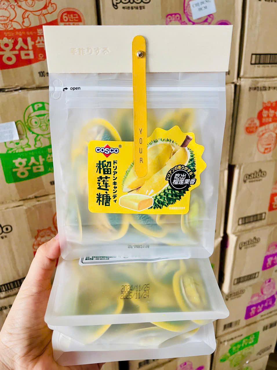 [🆕🇻🇳] Bếp của Tí  (Ăn vặt nhà Tí) – Chuyên các mặt hàng ăn vặt chất lương, an toàn 🍔 Top1Food  🍜 KẸO SẦU RIÊNG COSCO VỀ DATE MỚI !!!

 Chuyên sỉ giá tốt !!!

——-

 Date : 24/11/2025

Trọng lượng : 160gr

 Thùng 24 gói

 Giá lẻ: 65k/gói

 Giá sỉ : call  , shares-0✔️ , likes-2❤️️ , date-2025-03-20 18:52:32🇻🇳🇻🇳🇻🇳📰🆕