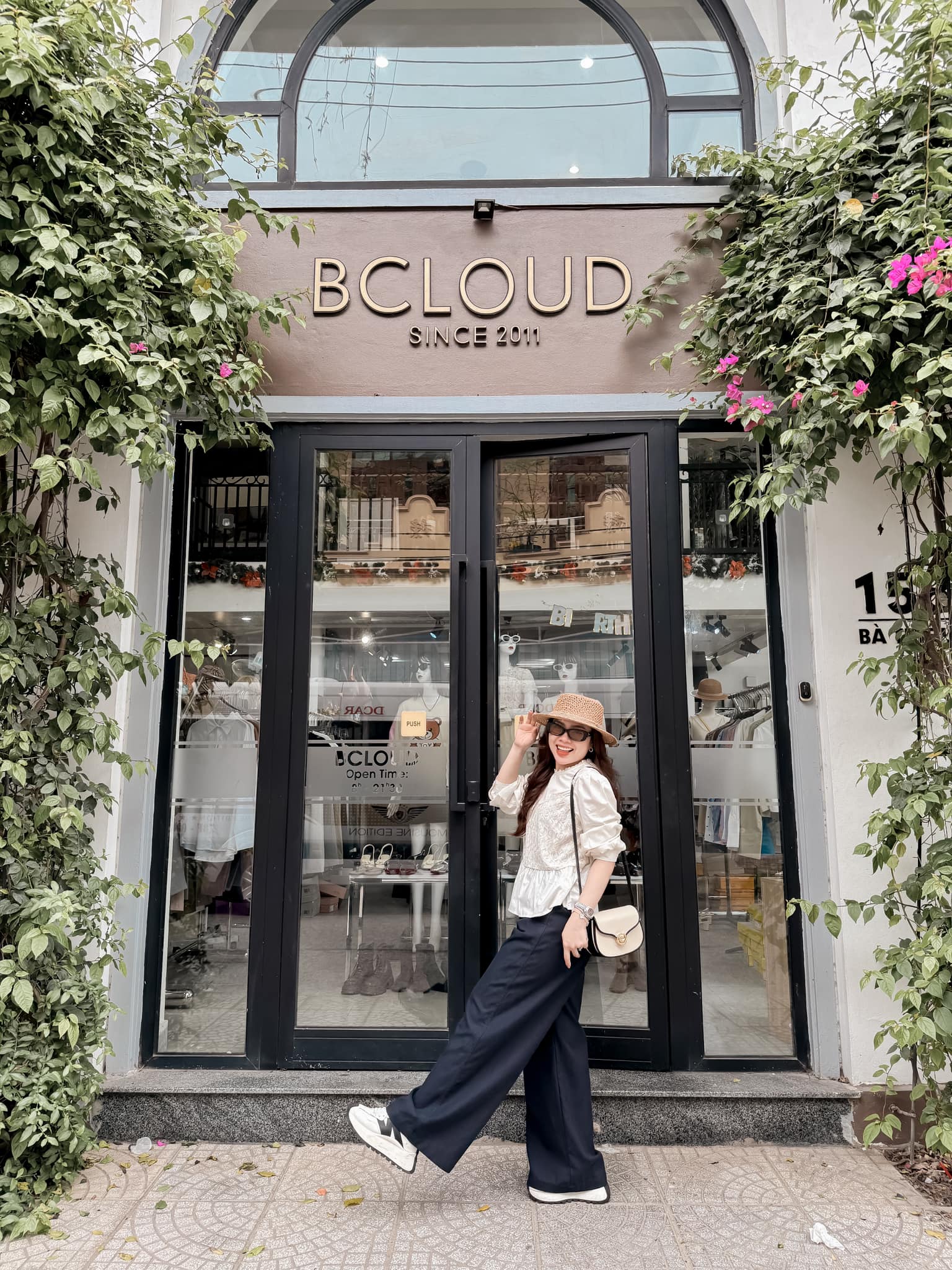 [???] Bcloud – Quần áo giày dép túi xách thời trang  ? Top1Fashion ?  Set siêu xinh yêu đây các chị em ơiiiii !  Rinh ngay kẻo hết thuiiii nào
BÙNG NỔ CƠN BÃO HÀNG MỚI PHỤC VỤ CHỊ EM
HÀNG XINH CHÀO XUÂN !!!
Xin mời chị em  , shares-0✔️ , likes-9❤️️ , date-2025-03-14 16:59:53????????