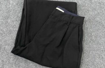 [???] Bảo Trân – Chuyên Hàng VNXK ? Top1Fashion ?  240k
Quần Tây Suông Màu ĐEN.
Chất vải đẹp không nhăn.
Size: M ( eo 68).
Size : XL ( eo 76).
Dài quần 100cm hack dáng.
, shares-0✔️ , likes-3❤️️ , date-2025-03-19 22:26:27????????