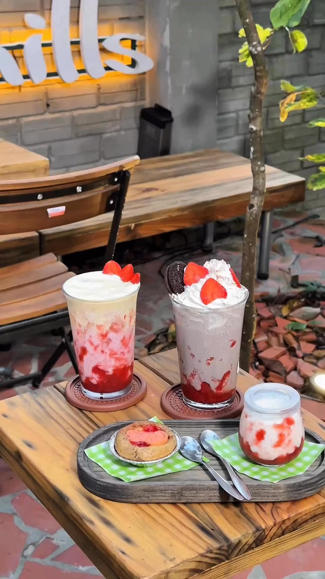 [☕️🇻🇳] Windmills Coffee Đà Lạt – Trà sữa Ly Chai 🥤 Top1Coffee ☕️ Chiều nhẹ nhàng ghé windmills Huỳnh Thúc Kháng!  #trasua #windmills #dilam #coffee #Windmillscoffee #dalatcoffeemorning , shares-0✔️ , likes-0❤️️ , date-2025-03-20 22:30:47🇻🇳🇻🇳🇻🇳📰🆕