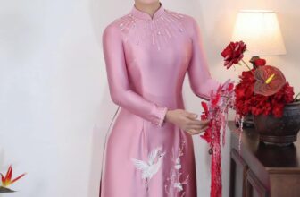 [🆕🇻🇳] Mira Bridal – Cho thuê váy cưới , áo dài 🤵🏻 Top1Wedding 👰🏻  Áo dài mẹ màu hồng nhẹ nhàng , trẻ trung
====================================
Add: Số 29 ngõ 174 Mai Anh Tuấn _ Đống Đa _Hà Nội ( đi đến cuối ngõ rẽ phải) , shares-0✔️ , likes-2❤️️ , date-2025-03-17 22:40:02🇻🇳🇻🇳🇻🇳📰🆕