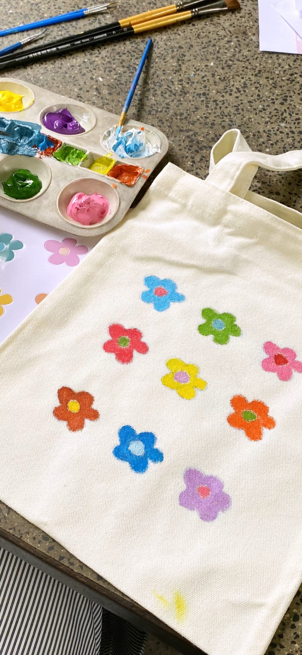 [🆕🇻🇳]  Trường Anh Baby  (Trường Anh Baby) – Thiên đường mua sắm cho mẹ và bé từ A -Z 🧑‍🧒❤️️👶⭐️ Chân ái mùa hè.  Tắm cho con xong mà cứ thích Hít Hà mãi thôi  giá chỉ #8x nha mẹ. Siêu thơm.MYXEN ra mắt sản phẩm SỮA TẮM GỘI 2in1 BABY
Với hương thơm , shares-0✔️ , likes-14❤️️ , date-2025-03-19 17:20:50🇻🇳🇻🇳🇻🇳📰🆕