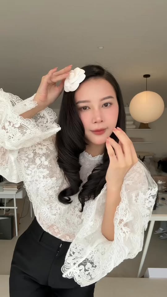 [🆕🇻🇳] PERLA CI – Quần áo – Thương hiệu 👕 Top1Fashion 👗  Get ready with Ms.Ngoc Cham in our latest pieces  , shares-0✔️ , likes-15❤️️ , date-2025-03-20 02:38:11🇻🇳🇻🇳🇻🇳📰🆕