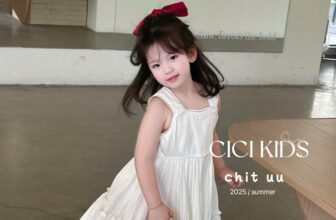 [🆕🇻🇳] Mermaid Kids  (Nàng tiên cá nhỏ)- Thời trang cao cấp cho bé 🧑‍🧒❤️️👶⭐️ VÁY TIÊN NỮ NHẸ NHÀNG CHO BÉ YÊU
Thiết kế váy trắng tinh khôi, nhẹ nhàng mà sang chảnh.
Chất thô coton 100% cao cấp, mềm mịn, thoáng mát
Chi tiết thêu tỉ , shares-0✔️ , likes-2❤️️ , date-2025-03-20 04:56:35🇻🇳🇻🇳🇻🇳📰🆕