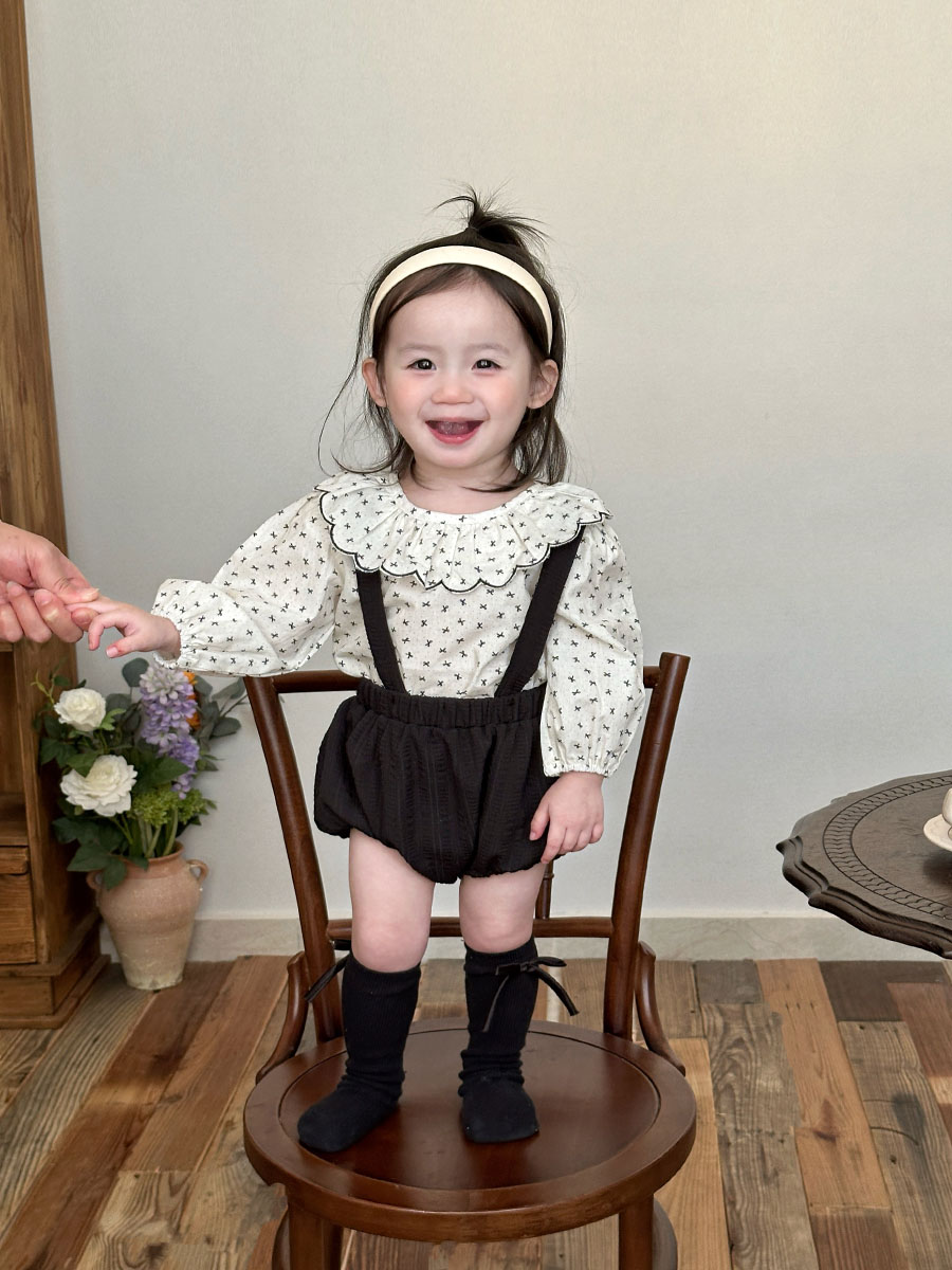 [🆕🇻🇳] BÉ BÉ by Jang Store – Cửa hàng quần áo sơ sinh & trẻ em 🧑‍🧒❤️️👶⭐️  Set yếm thiết kế tối giản, sang trọng cho tiểu thư nhí đi tiệc ạ𝗕𝗘́ 𝗕𝗘́ 𝗯𝘆 𝗝𝗮𝗻𝗴𝘀𝘁𝗼𝗿𝗲
——————————————-
Online Shopping
Shopee: , shares-0✔️ , likes-1❤️️ , date-2025-03-23 23:20:02🇻🇳🇻🇳🇻🇳📰🆕