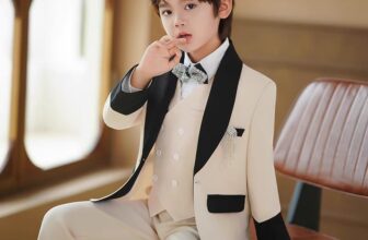 [🆕🇻🇳]  MMKID aims to bring kids the most high fashionable and high quality party design 🧑‍🧒❤️️👶⭐️ Mang đậm phong cách quý ông nhí, set vest tone beige phối đen là lựa chọn hoàn hảo giúp bé trai tỏa sáng trong mọi sự kiện quan trọng. Với thiết kế độc quy , shares-0✔️ , likes-3❤️️ , date-2025-03-21 20:45:56🇻🇳🇻🇳🇻🇳📰🆕