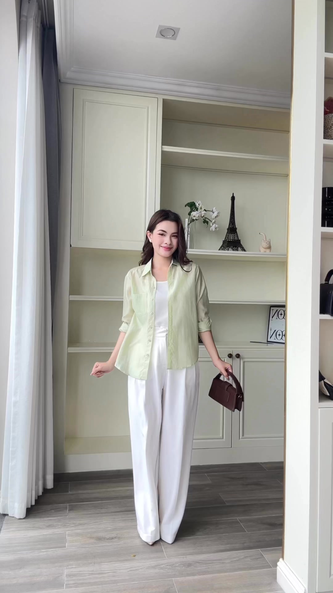 [???] Thời trang Đan Châu  ? Top1Fashion ?  Gợi ý đến nàng chiếc outfit đầy trẻ trung và xinh đẹp, với sự kết hợp giữa áo sơ mi và quần tây ôm dáng, nàng sẽ luôn tự tin và thoải mái suốt cả ngày dài# , shares-0✔️ , likes-0❤️️ , date-2025-03-19 03:26:55????????
