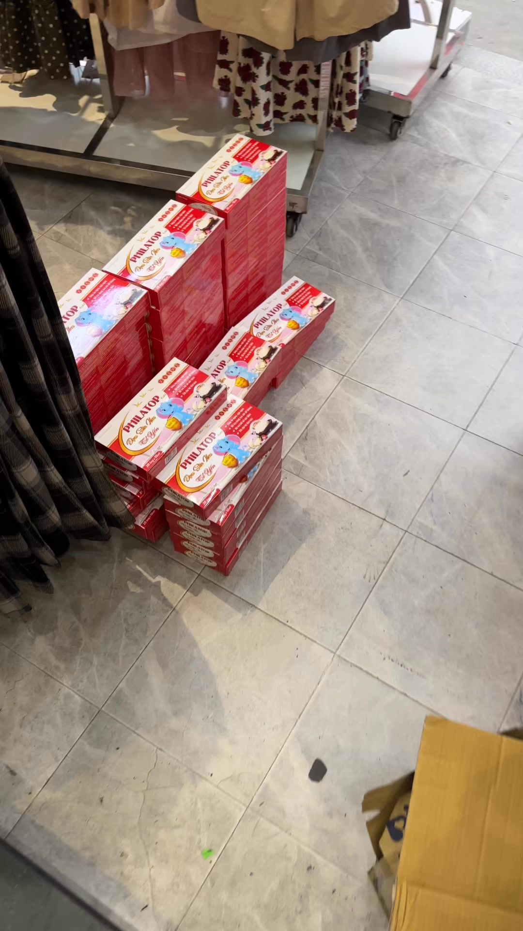 [🆕🇻🇳]  ĐỨC HỮU BABY – Chuyên buôn bán áo quần trẻ em 🧑‍🧒❤️️👶⭐️ Nhiều mẹ hỏi Nên em về tiếp #Philatop phiên bản cao cấp-Sữa non tổ yến.Philatop dòng cao cấp hơn trc chị em mình uống rất nhiều. Loại cao cấp platium đắt h , shares-0✔️ , likes-0❤️️ , date-2025-03-21 01:32:07🇻🇳🇻🇳🇻🇳📰🆕