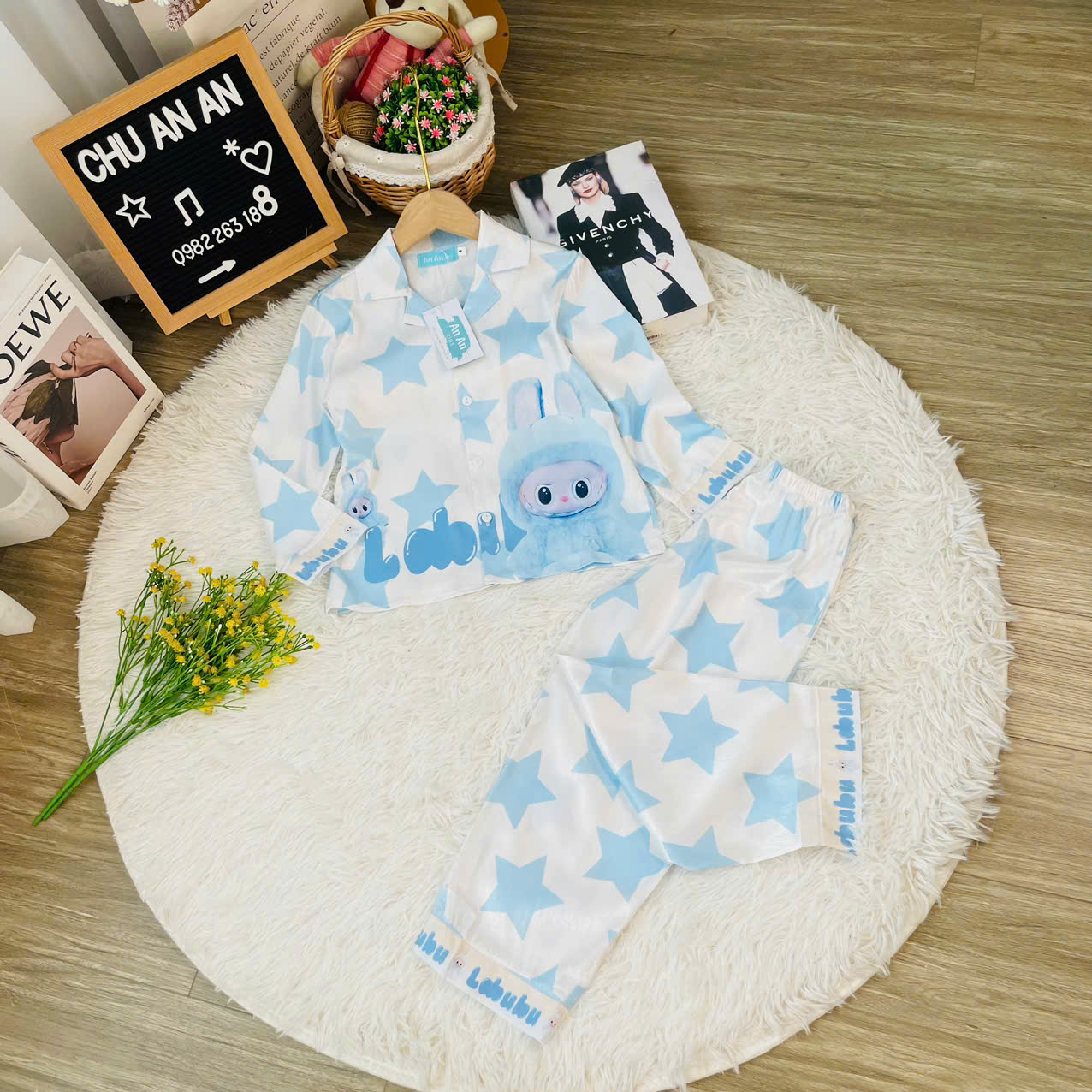 [🆕🇻🇳] Chu An An – Đồ Bộ Thiết Kế Cao Cấp 🧑‍🧒❤️️👶⭐️ SIÊU PHẨM #LABUBU ĐƯỢC NHIỀU MẸ QUAN TÂM ĐẼ VỀ RỒI ĐÂY ẠNgủ ngon và dễ thương với bộ đồ ngủ siêu xinh cho bé yêuChất liệu LỤA  an toàn, mềm mịn.Th , shares-0✔️ , likes-5❤️️ , date-2025-01-08 16:02:34🇻🇳🇻🇳🇻🇳📰🆕