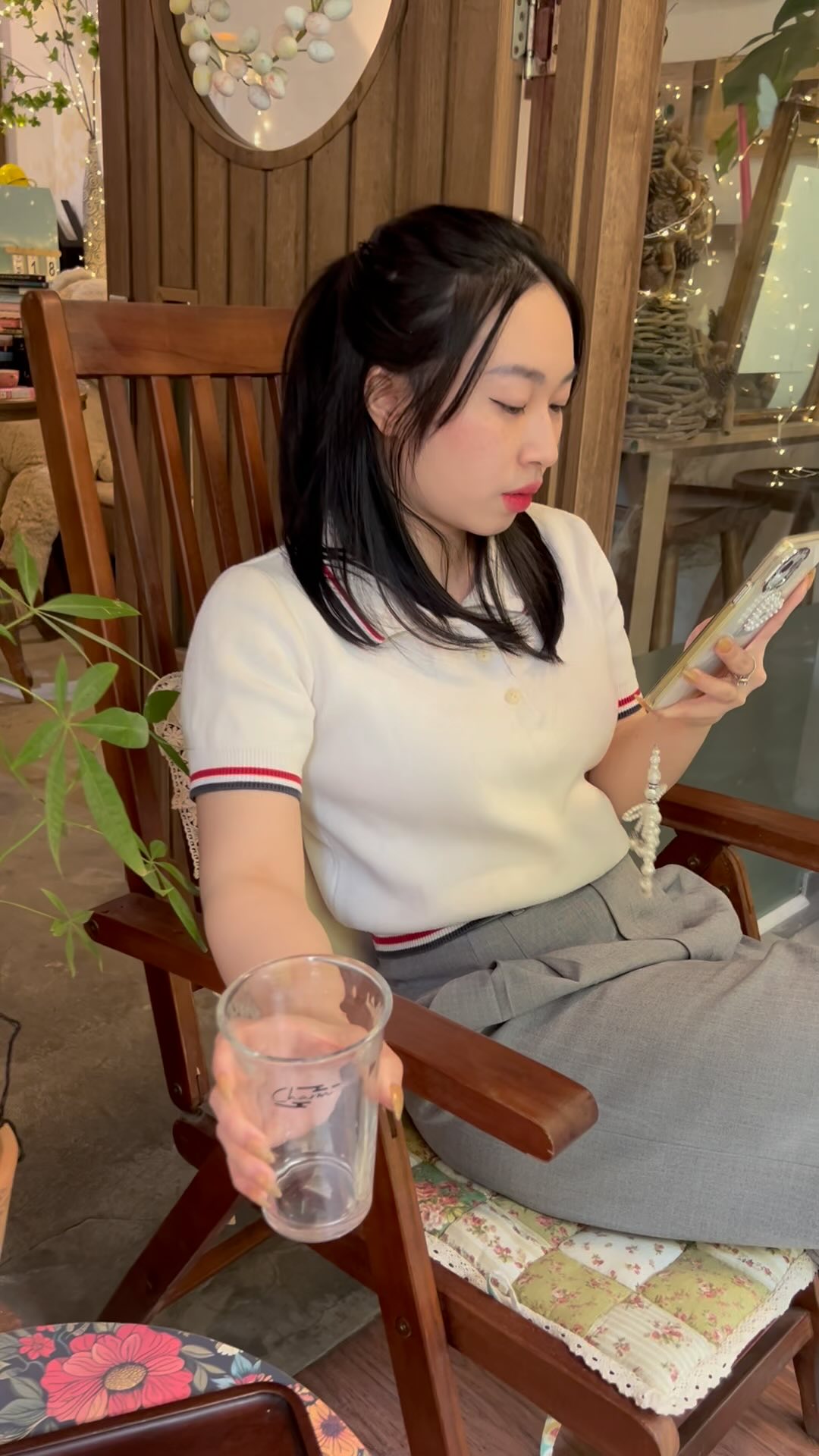 [☕️🇻🇳] Charm Coffee 🥤 Top1Coffee ☕️ Những điều bất ngờ 
Charm Coffee CS1: Ngõ 20 Láng Hạ, Hà Nội
Charm Coffee CS2 : 61 Hoàng Cầu, Đống Đa,HN
Opening hours: 07 am- 2 , shares-0✔️ , likes-0❤️️ , date-2025-03-21 22:56:58🇻🇳🇻🇳🇻🇳📰🆕