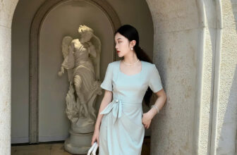 [🆕🇻🇳] COCOMAY – Design Store – Thương hiệu Thời trang – Công sở, Sự kiện 👕 Top1Fashion 👗  𝐋𝐨𝐫𝐢𝐚𝐧 𝐃𝐫𝐞𝐬𝐬 | 𝐍𝐄𝐖 𝐃𝐄𝐒𝐈𝐆𝐍
Thanh lịch & Nữ tínhVáy liền với thiết kế cổ vuông sang trọng, điểm nhấn nơ đính eo duyên dáng. Xẻ tà trước tinh tế, tôn dáng , shares-1✔️ , likes-0❤️️ , date-2025-03-21 15:54:58🇻🇳🇻🇳🇻🇳📰🆕