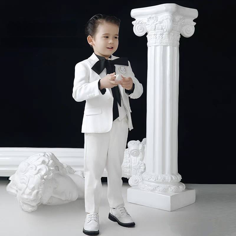[🆕🇻🇳]  MMKID aims to bring kids the most high fashionable and high quality party design 🧑‍🧒❤️️👶⭐️ Set vest thiết kế cao cấp cho bé mang phong cách quý phái và sang trọng, lấy cảm hứng từ thời trang châu Âu cổ điển.Bộ vest bao gồm:Áo vest trắng: Thiế , shares-0✔️ , likes-0❤️️ , date-2025-03-21 05:57:21🇻🇳🇻🇳🇻🇳📰🆕