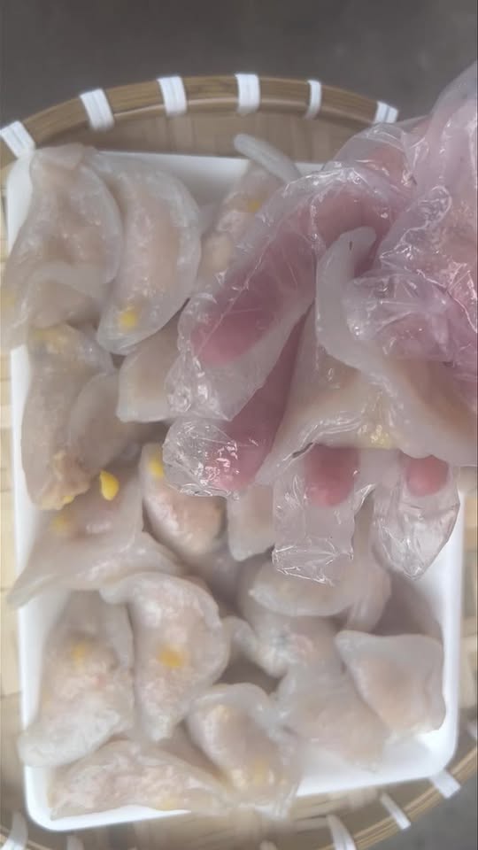 [🆕🇻🇳] Điện thoại xách tay Hàn quốc Công Dung ♥️️ Top1Shop 🛍️  14pro/128 zin phẩy nhẹ chút viền. Máy chất ko 1 lỗi nhỏ, bản quốc tế chạy 2 sim full, chụp ảnh ko tiếng động. Giá hạt rẻ chỉ 12.x triệu. Bảo hành full 3 th , shares-0✔️ , likes-2❤️️ , date-2025-03-19 00:38:49🇻🇳🇻🇳🇻🇳📰🆕