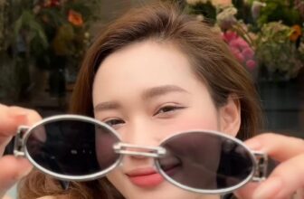 [🆕🇻🇳] Shop mẹ bé Hồng Ánh authenic 😎❤️️⭐️ Cái kính này phải gọi là quá đẹp về mấy lần làm nào cũng ưng luôn. saleee #1xx  đủ hộp khăn lau kính ạ. Kính chống tia uv 400% nha. Mê cái dáng kính lắm, a , shares-0✔️ , likes-0❤️️ , date-2025-03-25 00:11:39🇻🇳🇻🇳🇻🇳📰🆕