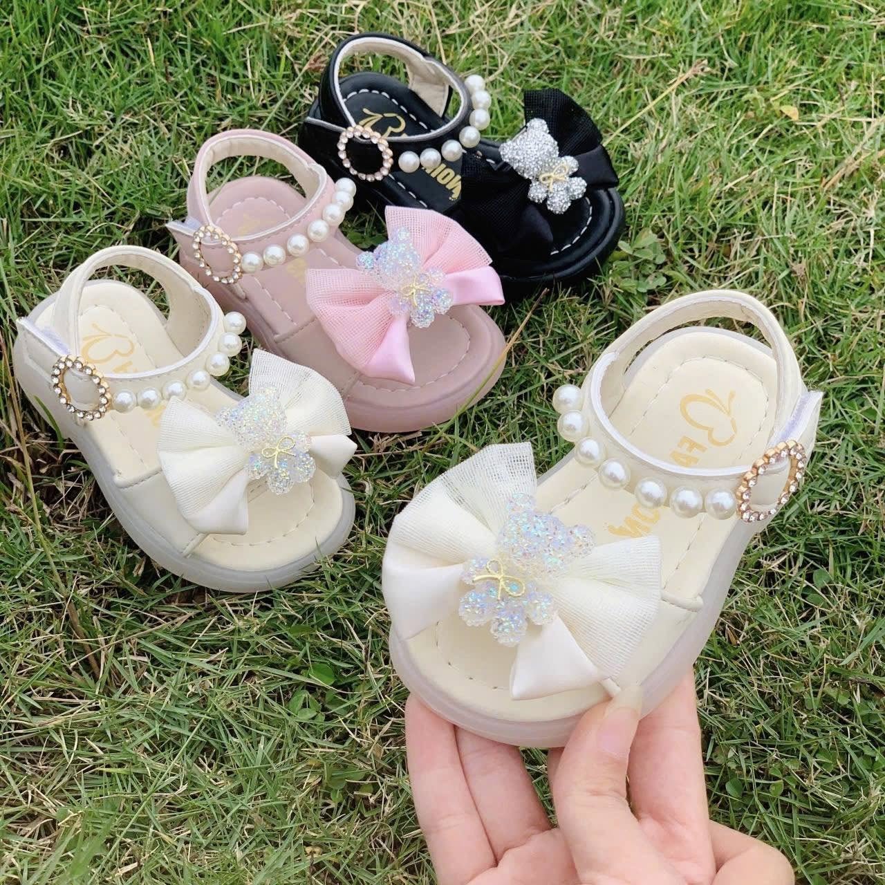 [🆕🇻🇳] Piza Mama & Kid – Chuyên giày dép – phụ kiện cần thiết cho bé 🧑‍🧒❤️️👶⭐️  Đủ 3 màu cực xinh cho bé yêu. Size nhí từ 8 tháng trở lên ạ
, shares-1✔️ , likes-1❤️️ , date-2025-03-21 21:30:25🇻🇳🇻🇳🇻🇳📰🆕