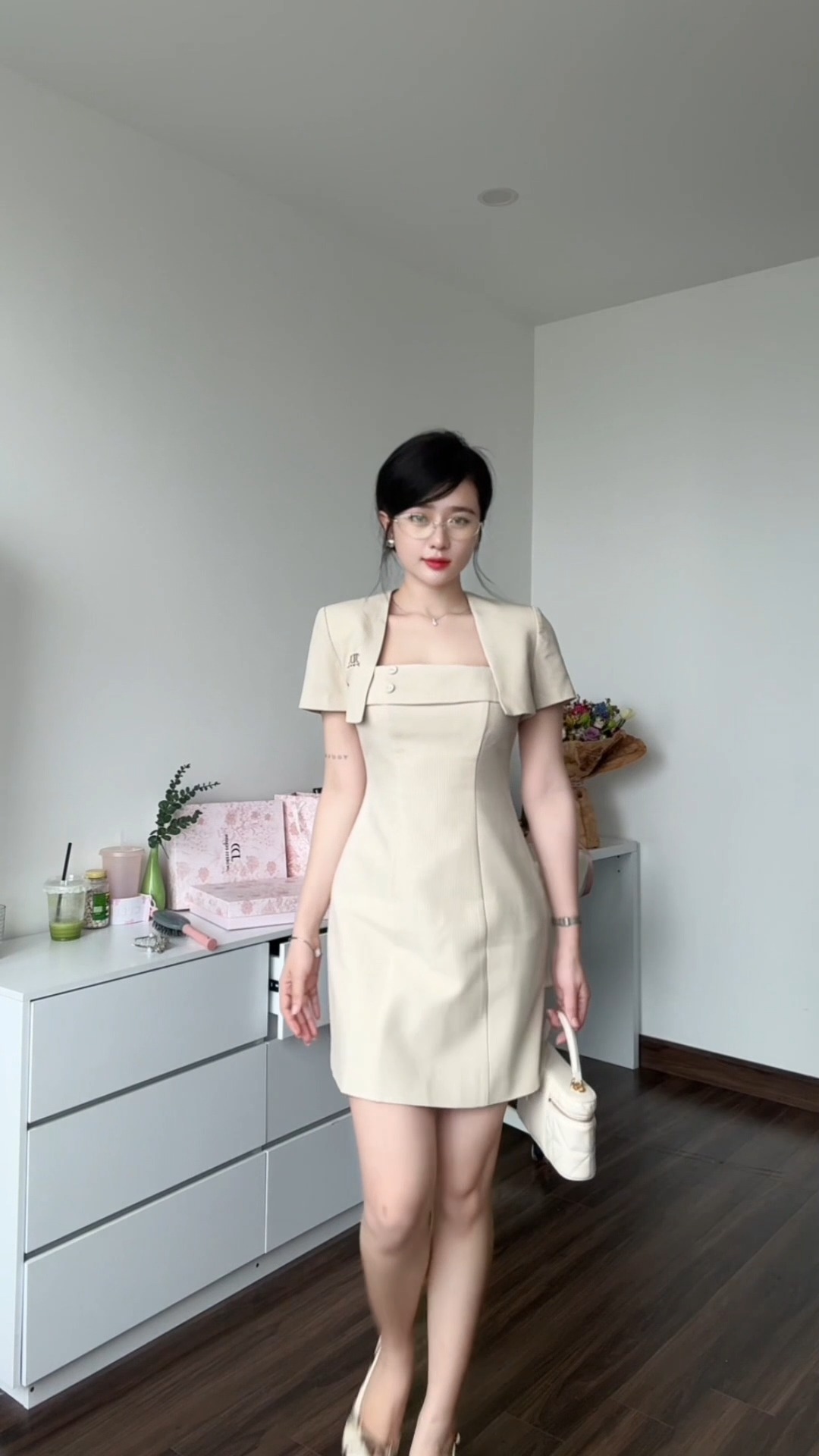 [🆕🇻🇳] JM – thương hiệu thời trang JM DRESS DESIGN 👕 Top1Fashion 👗  𝐓𝐫𝐲 𝐨𝐧 𝐉𝐌’𝐬 𝐛𝐞𝐬𝐭 𝐬𝐞𝐥𝐥𝐢𝐧𝐠 𝐝𝐫𝐞𝐬𝐬. Cùng quý cô JM diện lên 2 outfit siêu hot tuần qua. Nàng đã chọn được cho mình chiếc đầm ưng ý chưa? Ib JM ngay kẻo lỡ mất  , shares-0✔️ , likes-0❤️️ , date-2025-03-23 22:00:21🇻🇳🇻🇳🇻🇳📰🆕