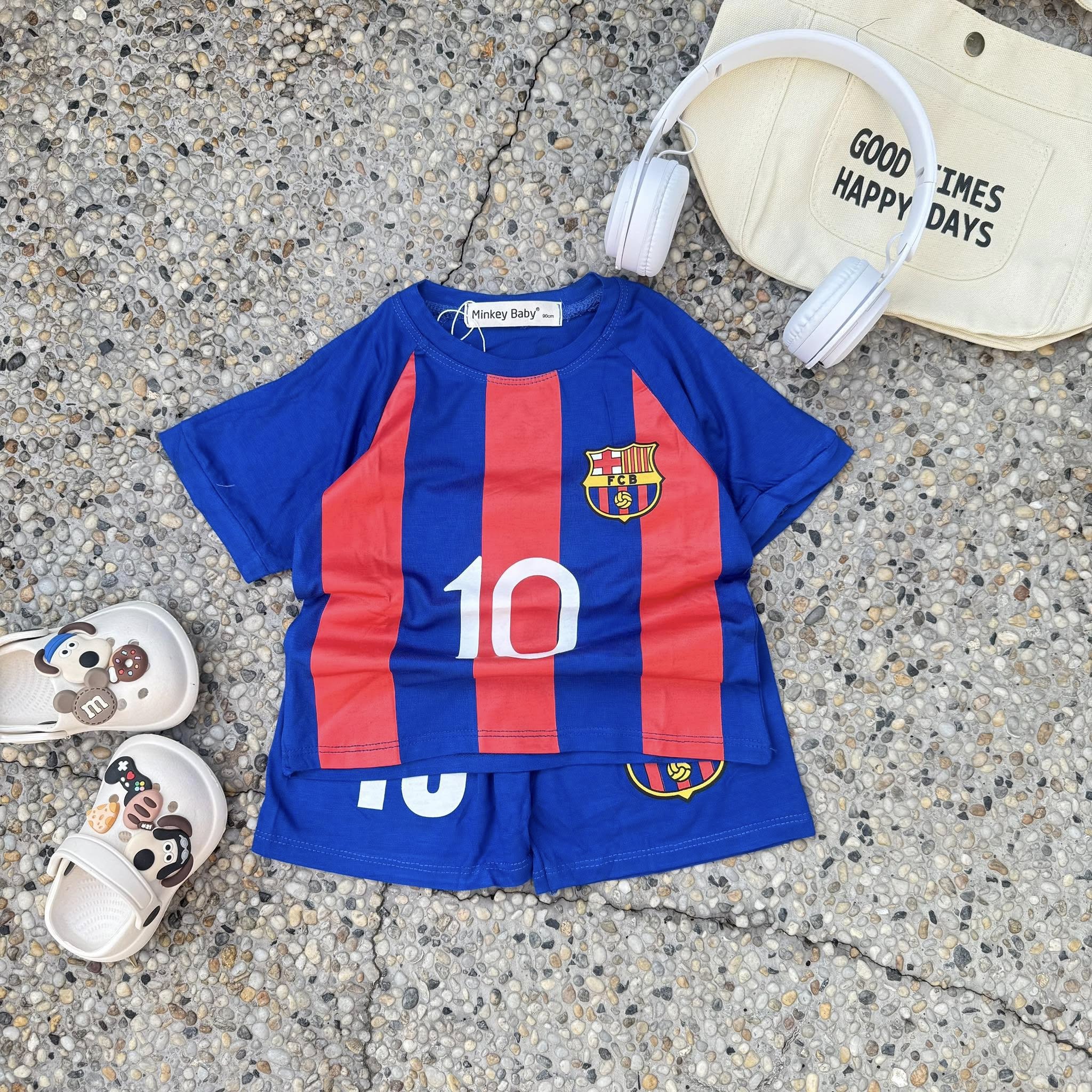 [🆕🇻🇳]  Bebé Shop – Quần áo trẻ em 🧑‍🧒❤️️👶⭐️ Thời tiết vừa hầm vừa nóng vừa bí thì ba lỗ thun lạnh là chân áiii ạ . Chất thun lạnh mềm mướt rượi thui nhá các mom ơi
7-25kg e có size ạ
, shares-0✔️ , likes-1❤️️ , date-2025-03-21 18:16:21🇻🇳🇻🇳🇻🇳📰🆕