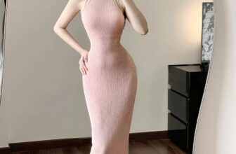 [???] Sarah Shop  ? Top1Fashion ?  ĐẦM ÔM BODY DÀI DÂY CỘT HỞ LƯNG GỢI CẢMCó những ngày chỉ cần một chiếc đầm đẹp là đủ để thế giới dịu dàng hơn.Chiếc đầm ôm sát từng đường nét cơ thể,  , shares-0✔️ , likes-2❤️️ , date-2025-03-25 16:58:02????????