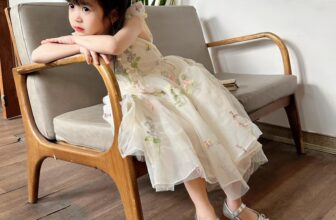 [🆕🇻🇳] L’Casta Viet Nam- Đồ trẻ em 🧑‍🧒❤️️👶⭐️  V126 – Với phần thân trên ôm nhẹ và phần chân váy xòe, tạo sự dễ thương, năng động cho bé.
Các chi tiết thêu trên váy đính kèm nơ vai, bé sẽ cảm thấy như , shares-0✔️ , likes-8❤️️ , date-2025-03-23 18:55:59🇻🇳🇻🇳🇻🇳📰🆕