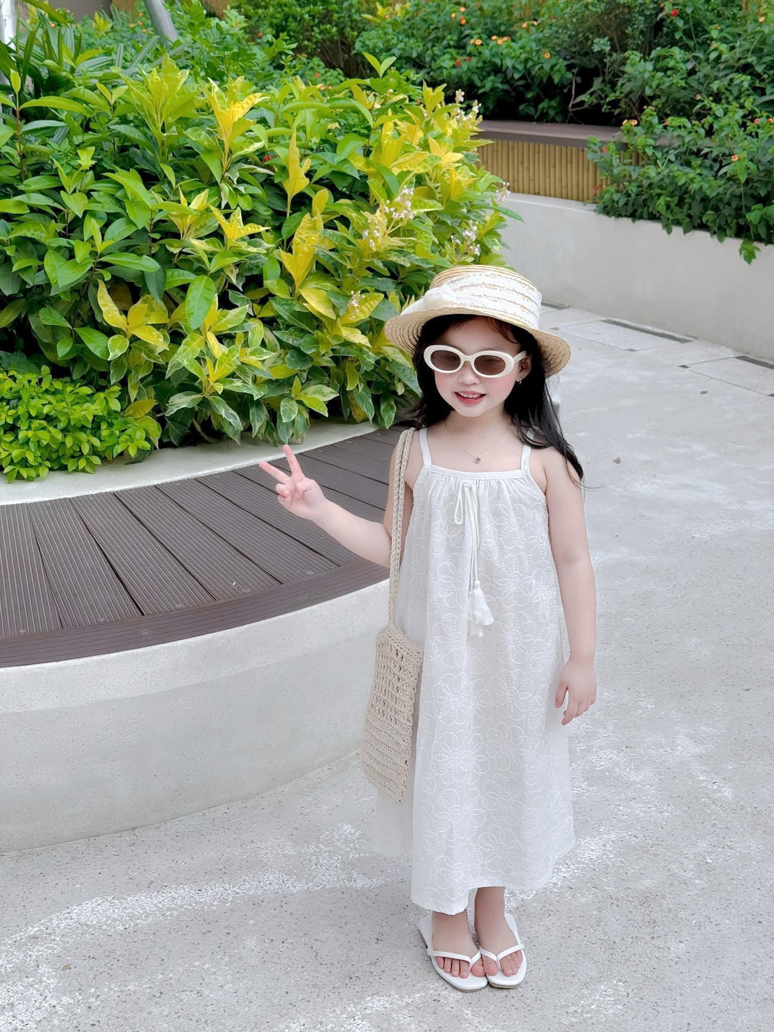 [🆕🇻🇳]   Cầu Vồng – Thế Giới Của Mẹ – Chuyên quần áo baby Quảng Châu, VNXK, hàng Thương hiệu 🧑‍🧒❤️️👶⭐️ Du lịch chữa lànhh gì chưaaa mẹ uiii
Gom nhanh 1 emmm maxi dáng dàiii hoa xô vân nổi xịn xinh lắm ạ. Basic thuii mang quanh năm nhoaaaaOnlyyy: #129kkk , shares-0✔️ , likes-4❤️️ , date-2025-03-22 16:38:43🇻🇳🇻🇳🇻🇳📰🆕