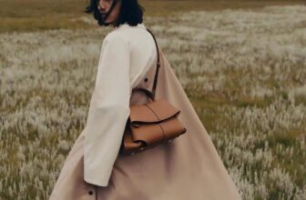 [🆕🇻🇳] Wellcome to CHIC HOUSE by CHIC VNXK 👕 Top1Fashion 👗  𝑷0𝑳𝑬̀𝑵€ 𝑴0𝑲𝑲𝑰 𝑩𝑨𝑮 tone Camel (nâu tây) với gam trầm thời thượng phủ si 2 lớp nét mịn từng thớ da trên chất liệu da bò Ý cao cấp vẫn là xuất sắc, thượng hạn , shares-0✔️ , likes-0❤️️ , date-2025-03-21 16:40:13🇻🇳🇻🇳🇻🇳📰🆕