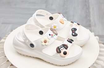 [🆕🇻🇳] MWC Shop – Men Women And Choice 👕 Top1Fashion 👗  [Mã sp: 8532]
Thoải mái nhưng vẫn phong cách! Crocs quai ngang – lựa chọn hoàn hảo cho những ai yêu thích sự tiện lợi và linh hoạt. Bạn đã sở hữu một đôi  , shares-0✔️ , likes-43❤️️ , date-2025-03-24 14:34:40🇻🇳🇻🇳🇻🇳📰🆕