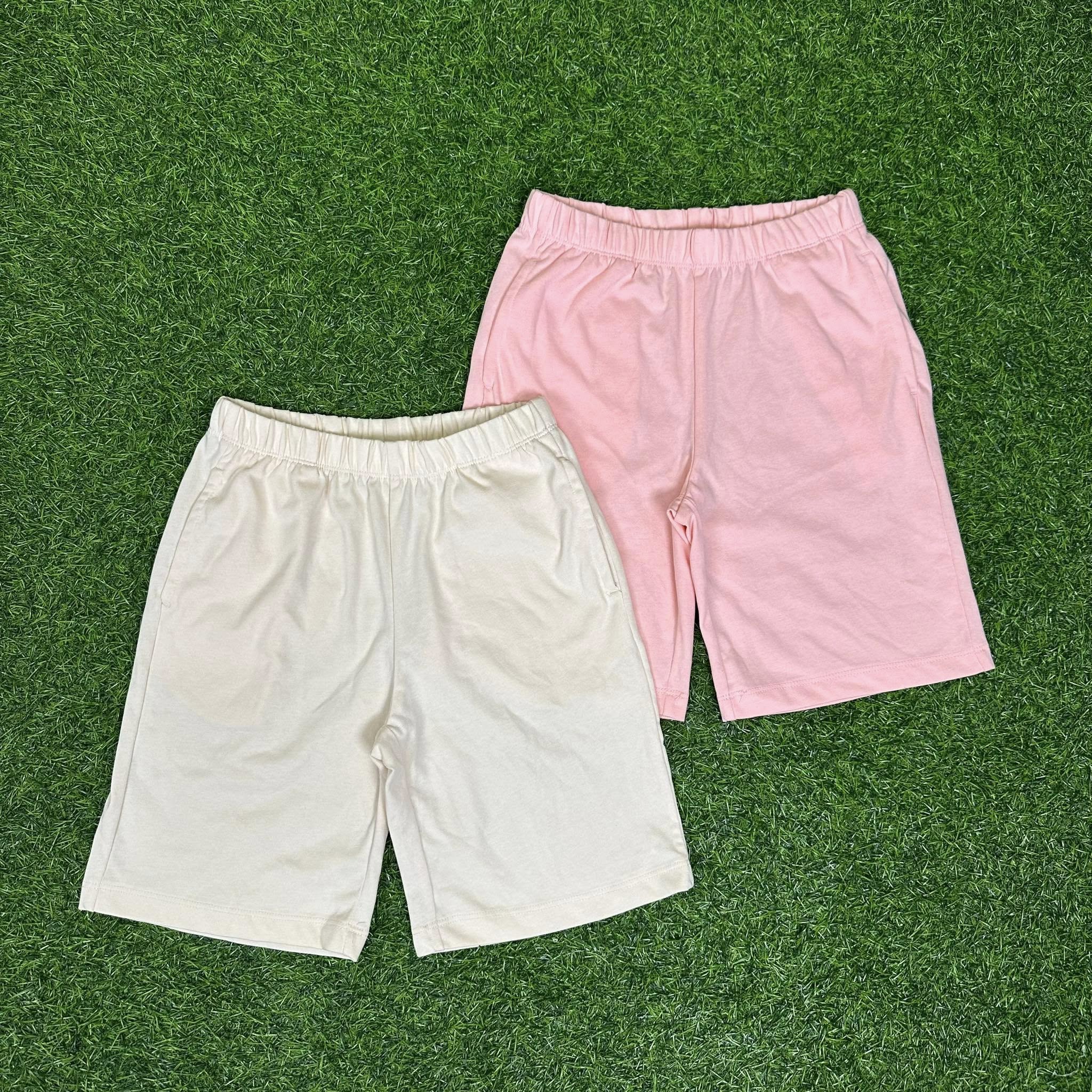 [🆕🇻🇳] Bùi Cốm shop – Quần áo trẻ em xuất khẩu 🧑‍🧒❤️️👶⭐️ HÀNG CÓ SẴN￼
Quần cotton xuất hàn cho bé, hàng dư xịn cực hiếm, chất vải mềm mỏng mát.
* Size 130
* Hàng có sẵn tại 128 Hoa Bằng, HN
* Ship hàng toàn quốc
, shares-0✔️ , likes-2❤️️ , date-2025-03-24 18:24:25🇻🇳🇻🇳🇻🇳📰🆕