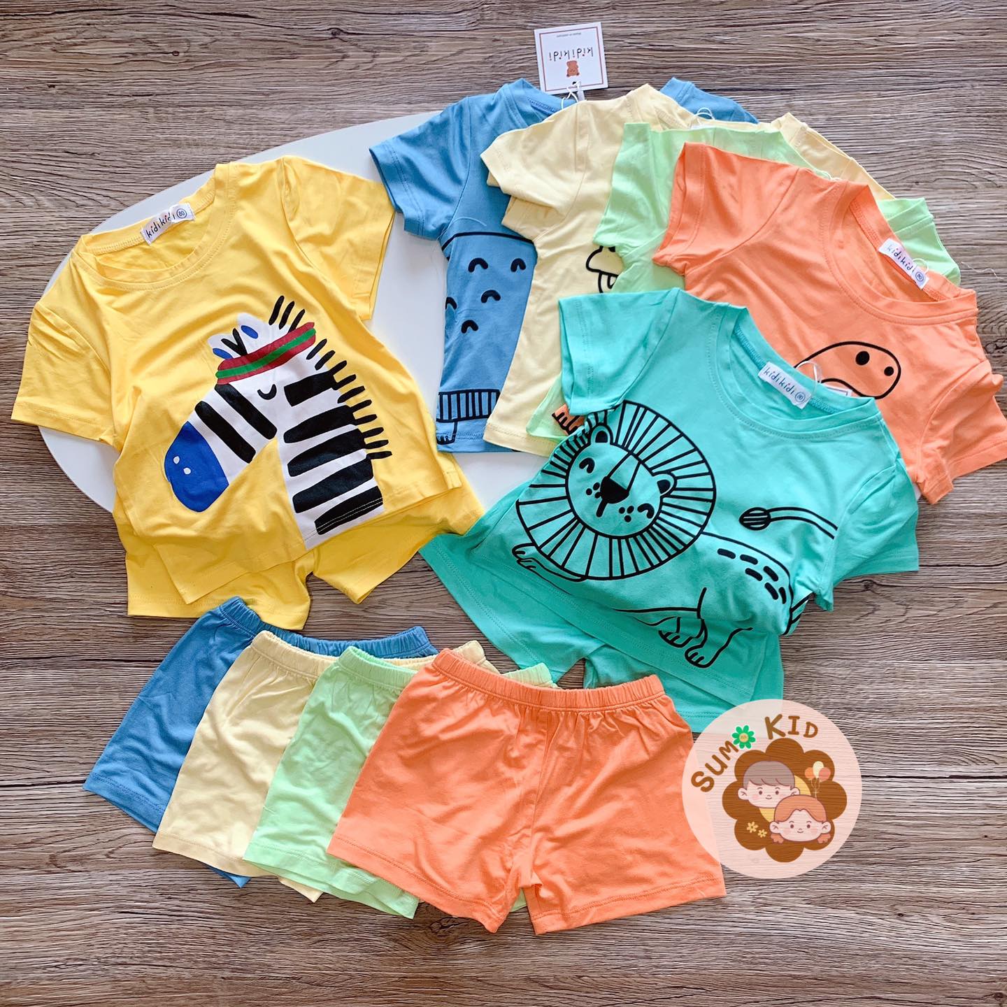 [🆕🇻🇳] Mobi Kid – Chuyên Quần Áo Trẻ Em MinkyMom 🧑‍🧒❤️️👶⭐️ Đẹp trai vô cùng tận
Bộ thun lạnh cho bé trai xịn mịn  chỉ #75k
Dành cho bé từ 8kg đến 26kg
Khách iu inbox shop tư vấn nhéMua hàng trực tiếp tại:
Shopee , shares-0✔️ , likes-10❤️️ , date-2025-03-23 08:16:25🇻🇳🇻🇳🇻🇳📰🆕