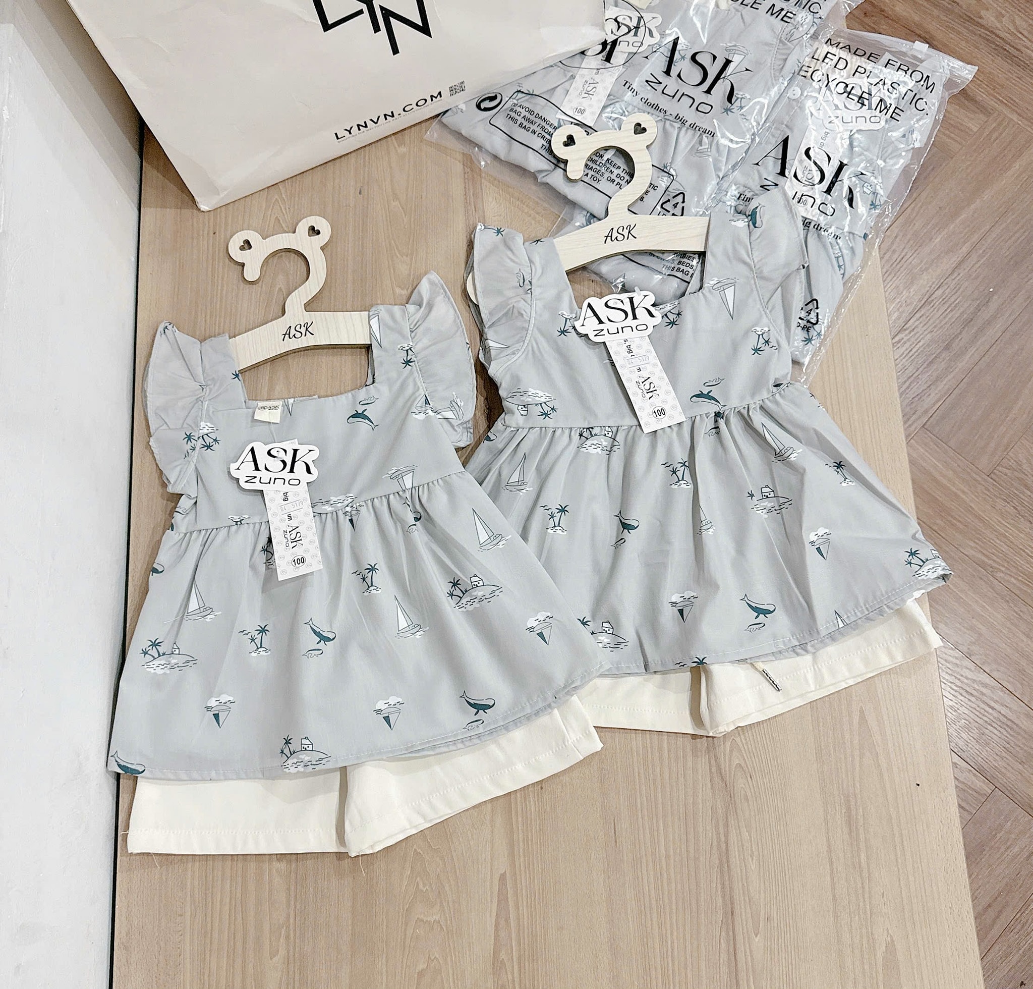 [🆕🇻🇳] Shop Mẹ Tôm – Chuyên Quần Áo Trẻ Em 🧑‍🧒❤️️👶⭐️ Lên luôn k hết Trùiii uii set này đỉnhhhh
Tone xanh mát mùa hè quá xinhhh chất đẹp lắm các mẹ ạ đi biển , đi học , đi du lịch
Chất thô mềm, phối quần ka , shares-10✔️ , likes-0❤️️ , date-2025-03-26 17:13:13🇻🇳🇻🇳🇻🇳📰🆕