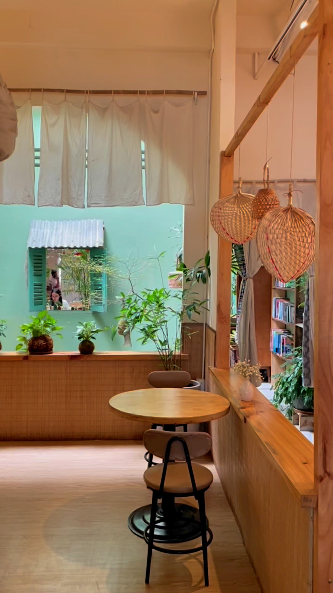 [☕️🇻🇳] 15.22 café – wine – live music 🥤 Top1Coffee ☕️ Quán cafe nhỏ là nơi người ta đến không phải để tìm vị ngon, mà để tìm lại mình trong những phút giây thả trôi… #Cafecayxanh #ca , shares-0✔️ , likes-0❤️️ , date-2025-03-25 17:55:37🇻🇳🇻🇳🇻🇳📰🆕