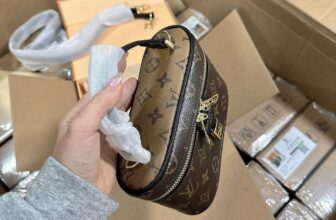 [🆕🇻🇳] Bảo Yến Store – CHUYÊN TÚI XÁCH XUẤT DƯ, SUPER VIP, SIÊU CẤP🛍️🛍️🛍️ 👕 Top1Fashion 👗  Mụt chiếc túi hến mini đình đám mùa nàyyyy qua mùa khác đây, hot nhá e sợ up xong nổ ib lun á
, shares-0✔️ , likes-1❤️️ , date-2025-03-25 05:43:16🇻🇳🇻🇳🇻🇳📰🆕