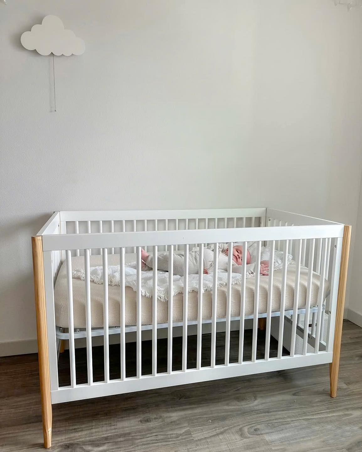 [🆕🇻🇳]  Hằng Japan – Mẹ bầu & Em bé  – Top 10 shop mẹ và bé uy tín nhất VN 🧑‍🧒❤️️👶⭐️ Ảnh thật đẹp quá các mom nhỉ
Cũi sịn sẵn shipGiường cũi trẻ em Casey 6in1 Delta ChildrenThông tin sản phẩm
– Nôi Casey có thể chuyển đổi từ nôi thành g , shares-0✔️ , likes-1❤️️ , date-2025-03-25 02:58:27🇻🇳🇻🇳🇻🇳📰🆕