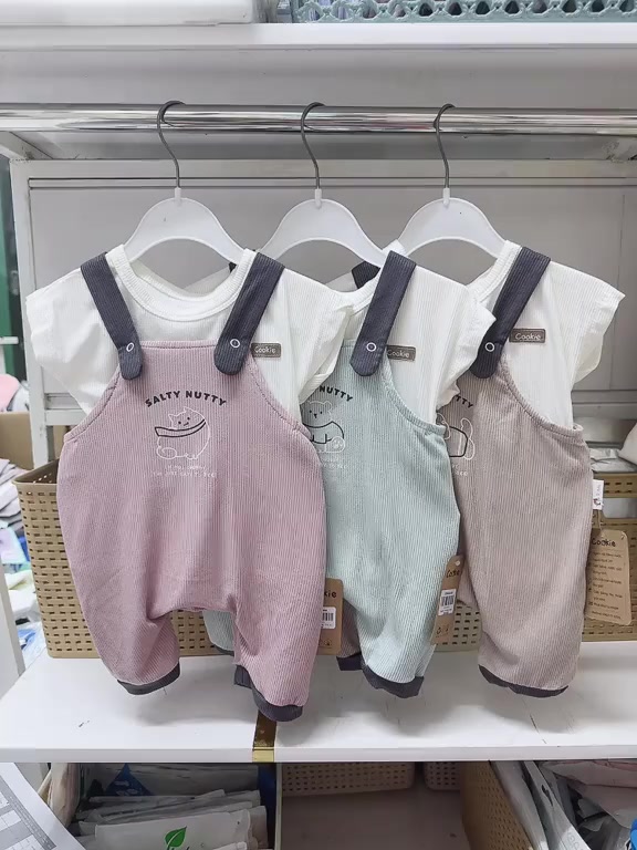 [🆕🇻🇳] Shop Mẹ Bon – Chuyên quần áo trẻ sơ sinh , trẻ em chính hãng 🧑‍🧒❤️️👶⭐️ Sét yếm kèm áo siêu dễ thương đến từ nhà Cookie cho bé yêu từ 3m-18m nè các mẹ ơi
#bodysuitchobe #yemchobe
Link Sp
Shoppe:
tiktok :  , shares-0✔️ , likes-0❤️️ , date-2025-03-26 06:44:16🇻🇳🇻🇳🇻🇳📰🆕