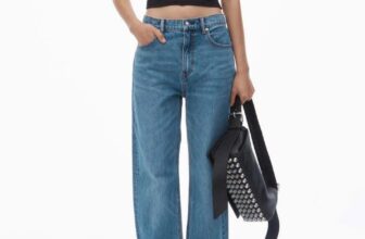 [🆕🇻🇳] Moon House Shop vnxk – 128/25 Lê Đức Thọ p6 Q. gò vấp HCM 👕 Top1Fashion 👗  Jean Alex*** xịn ống suông bao đẹp mẫu này lên fom đẹp và vừa luôn
Chất jean cotton 100% bao đẹp  dág hách chân dài,2 màu quá đẹp basic dễ bán
Size : Xs s , shares-0✔️ , likes-1❤️️ , date-2025-03-25 19:51:33🇻🇳🇻🇳🇻🇳📰🆕