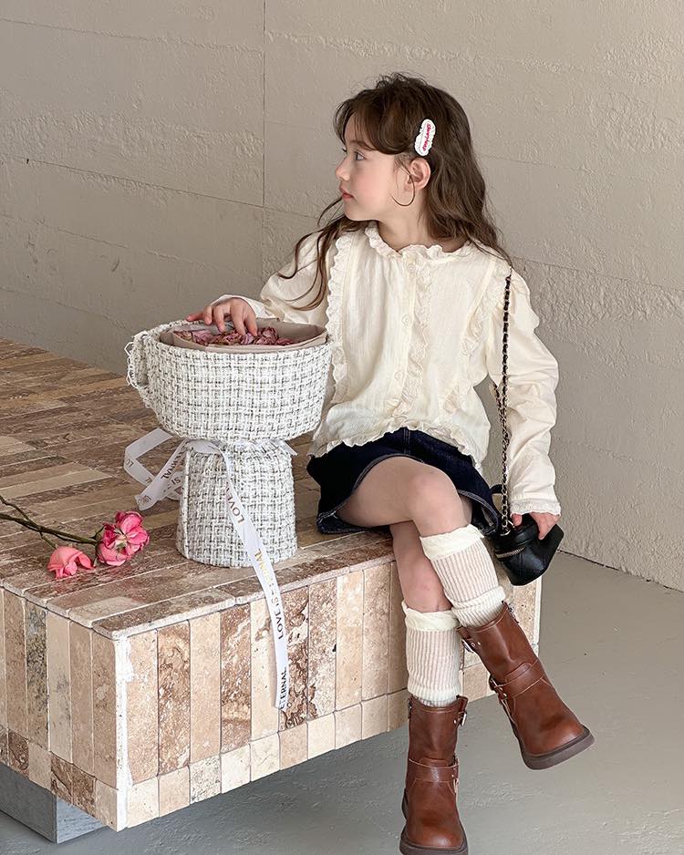 [🆕🇻🇳] Béiu – Baby Clothes – Đồ trẻ em 🧑‍🧒❤️️👶⭐️  ÁO SƠ MI BÉ GÁI – THANH LỊCH & NGỌT NGÀOBé yêu của mẹ sẽ hóa thân thành một nàng công chúa xinh xắn với mẫu áo sơ mi mới nhất từ BéiuChất liệu cao  , shares-0✔️ , likes-1❤️️ , date-2025-03-26 18:00:05🇻🇳🇻🇳🇻🇳📰🆕