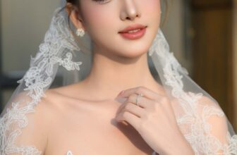 [🆕🇻🇳] 2H Studio – Chụp Ảnh Cưới Đẹp 🤵🏻 Top1Wedding 👰🏻  NÉT ĐẸP THANH TÚ – LAYOUT “HOT HIT” CHO NÀNG DÂU 2025Vẻ đẹp của nàng dâu hôm nay không đến từ những đường cọ tô vẽ cầu kỳ, mà từ ánh mắt long lanh, nụ cư , shares-0✔️ , likes-51❤️️ , date-2025-03-27 06:18:36🇻🇳🇻🇳🇻🇳📰🆕