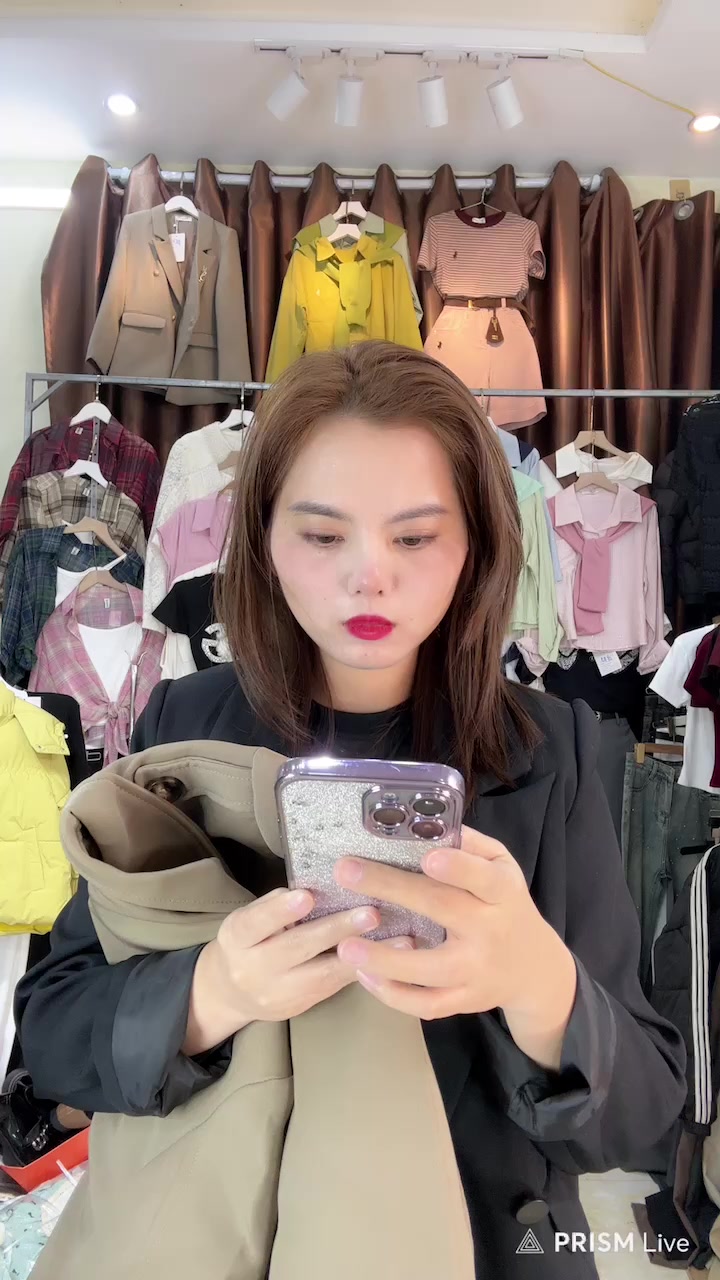 [🆕🇻🇳] Thảo Lâm Baby Shop – Cửa hàng quần áo sơ sinh – trẻ em 🧑‍🧒❤️️👶⭐️ Freesize 40-70KgEm od cho sỉ 500 áo nên tiện bon chen . Em gom đúng bằng zá sỉ – Lãi 1 áo 5K thôi ạ.
, shares-1✔️ , likes-2❤️️ , date-2025-03-31 05:27:22🇻🇳🇻🇳🇻🇳📰🆕