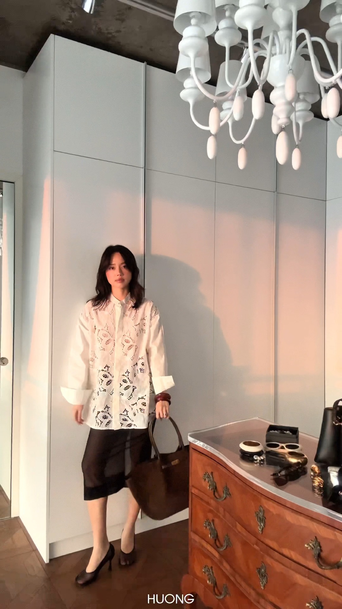 [🆕🇻🇳] Huong Boutique – Định hướng phong cách thời trang 👕 Top1Fashion 👗  Cùng Coemtrendy Khánh Linh mix&match với thiết kế áo sơmi ren bán chạy nhất của nhà HUONG trong dịp Xuân Hè này nhé! Dù bạn yêu thích phong cách trẻ trung, , shares-0✔️ , likes-0❤️️ , date-2025-03-27 03:00:28🇻🇳🇻🇳🇻🇳📰🆕