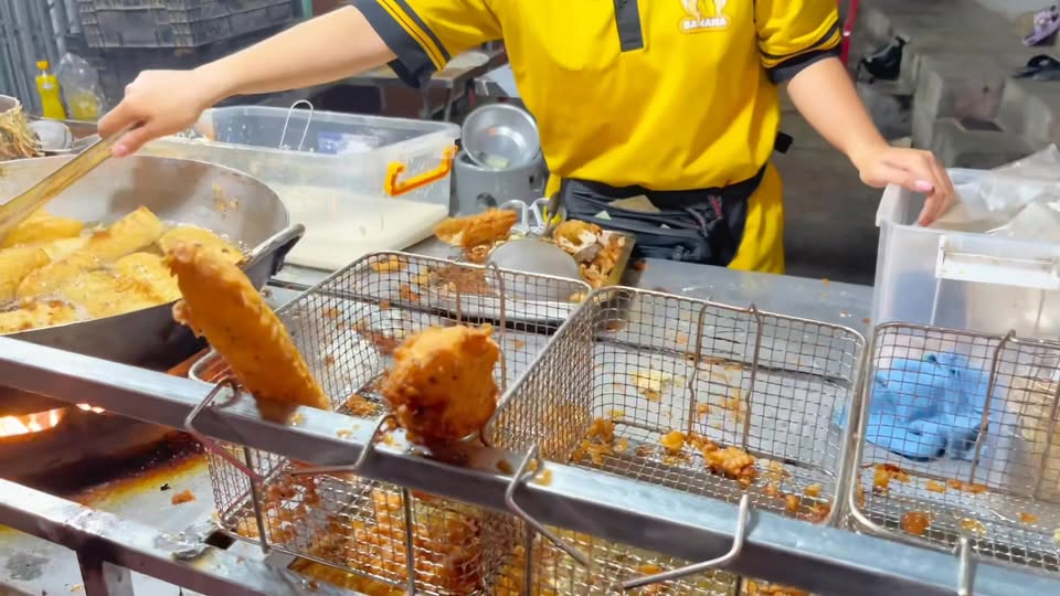 [🆕🇻🇳] Tổng kho sỉ bánh tráng- Bánh tráng siêu ngon 🍔 Top1Food  🍜 Từ khi làm đến nay lần đầu tiên thấy có người nói e “ Lùa gà “ #chuoichienmalaysia #thanhphat , shares-0✔️ , likes-28❤️️ , date-2025-03-24 16:26:38🇻🇳🇻🇳🇻🇳📰🆕
