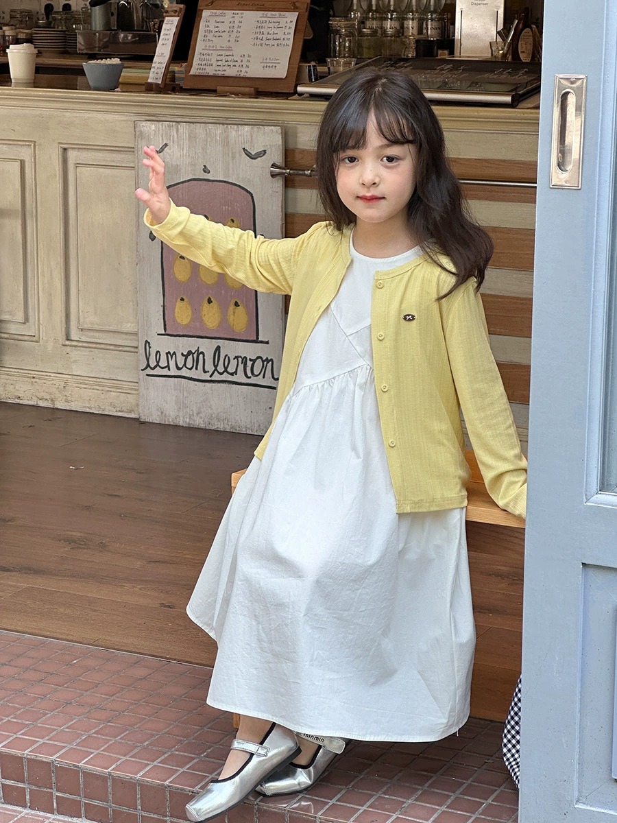 [🆕🇻🇳]  Mina’s House – Order US, UK – Order các sản phẩm Authentic từ US-UK-China-PL-JP… và local brand China 🧑‍🧒❤️️👶⭐️ Một chiếc cardigan mỏng nhẹ mặc quanh năm siu iu, basic này phải od cả 3 màu nạ
#135ka về tay/c
Bảng sz tham khảo:
Size 90 ( 11-13kg)
Side 100 (14-16kg)
Si , shares-0✔️ , likes-1❤️️ , date-2025-03-26 22:10:10🇻🇳🇻🇳🇻🇳📰🆕